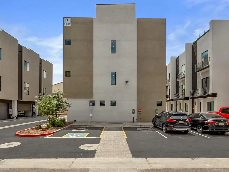 4220 N 32nd St #34 — Photo 3