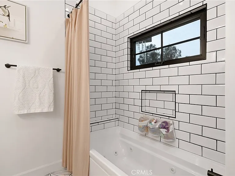 22300 Philiprimm St — Photo 30