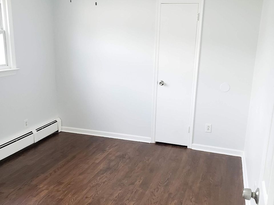 2nd image of 775 Riverside Ave APT 1