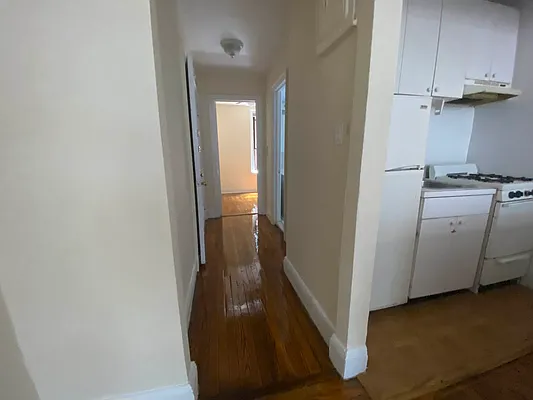 Rented by Urban Real Estate Property Group Inc | media 9