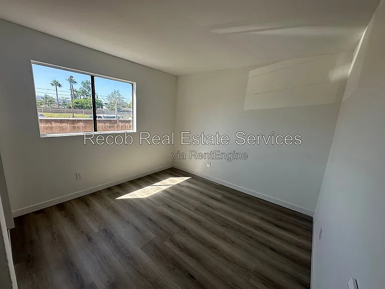 716 Broadway #20 — Photo 7