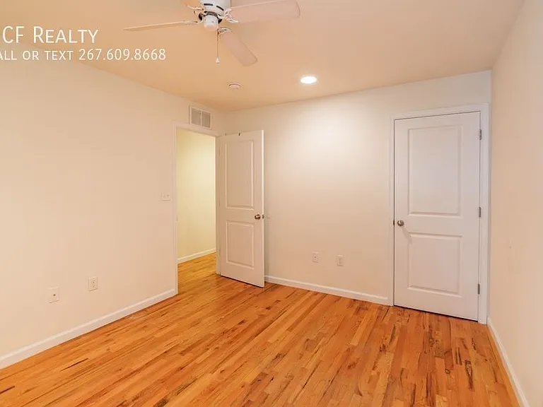 330 N Preston St #UPPER LEVEL — Photo 22