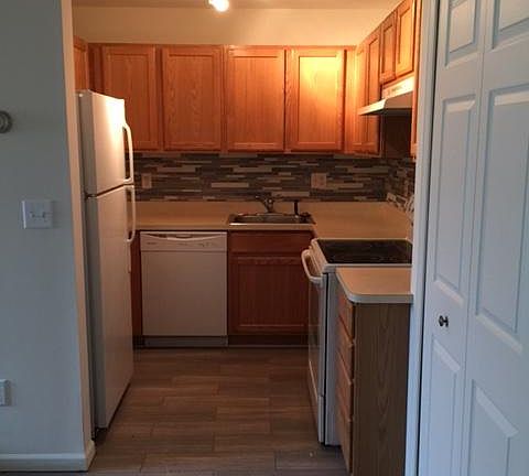 5th image of 29397 Maurice Ct #29397