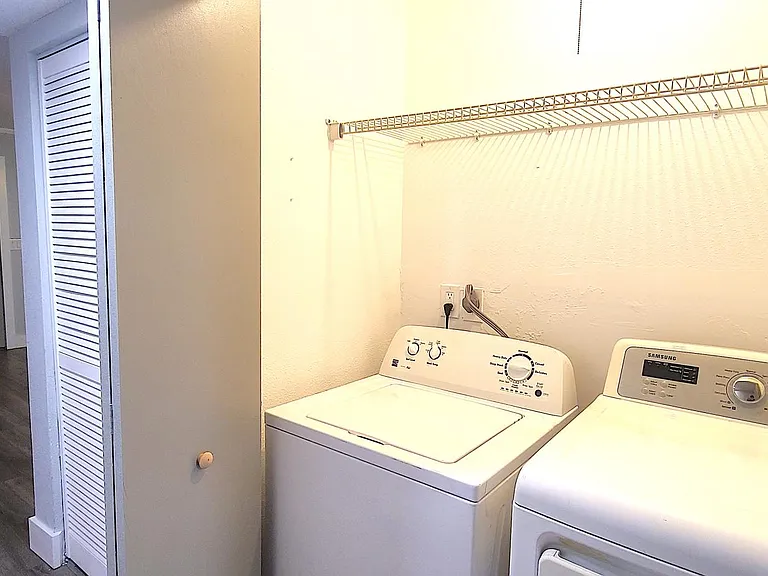 6519 W Newberry Rd #702 — Photo 17