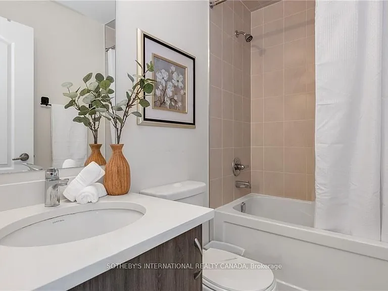 218 Law Dr — Photo 8