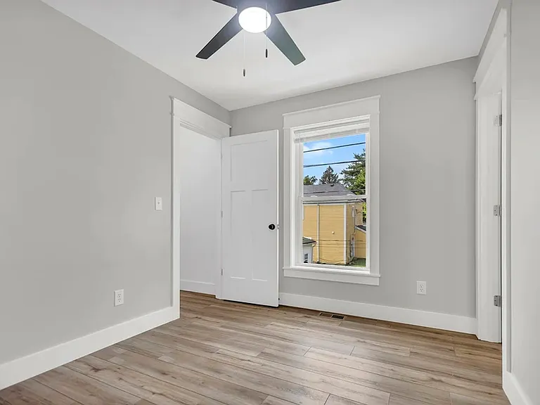 307 W Kenwood Dr — Photo 9