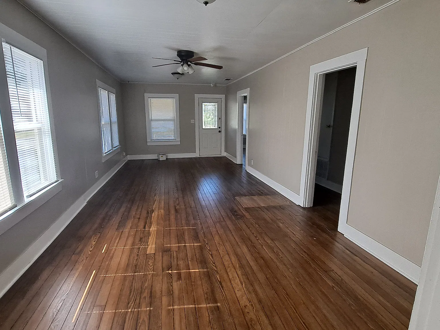 2 bed, 1279 sqft, $1,000 — Photo 2
