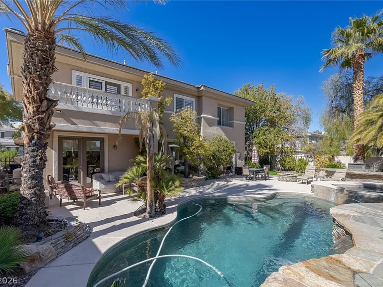 724 Pinnacle Heights Ln — Photo 48