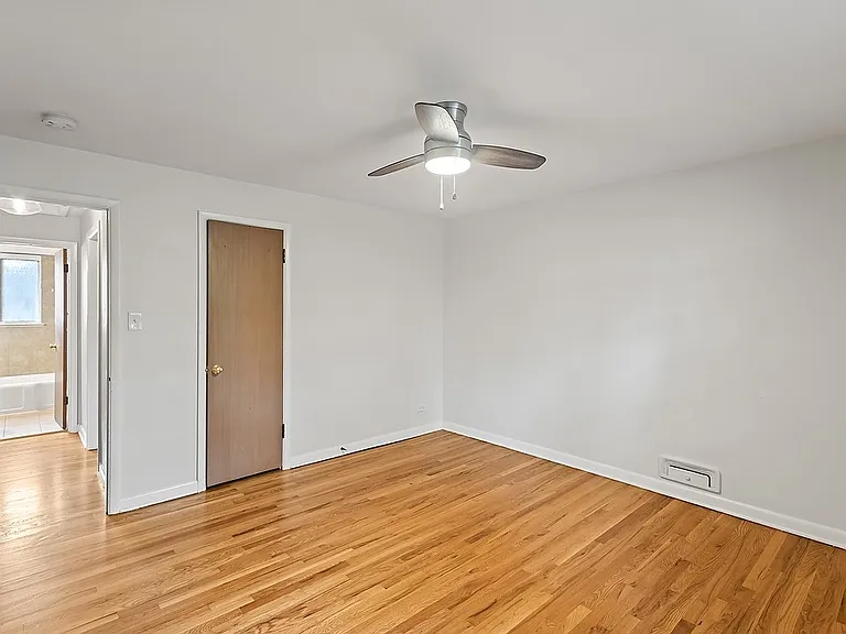 560 N Garfield St — Photo 22