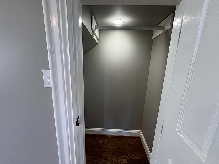 290 Kirk Ln — Photo 9