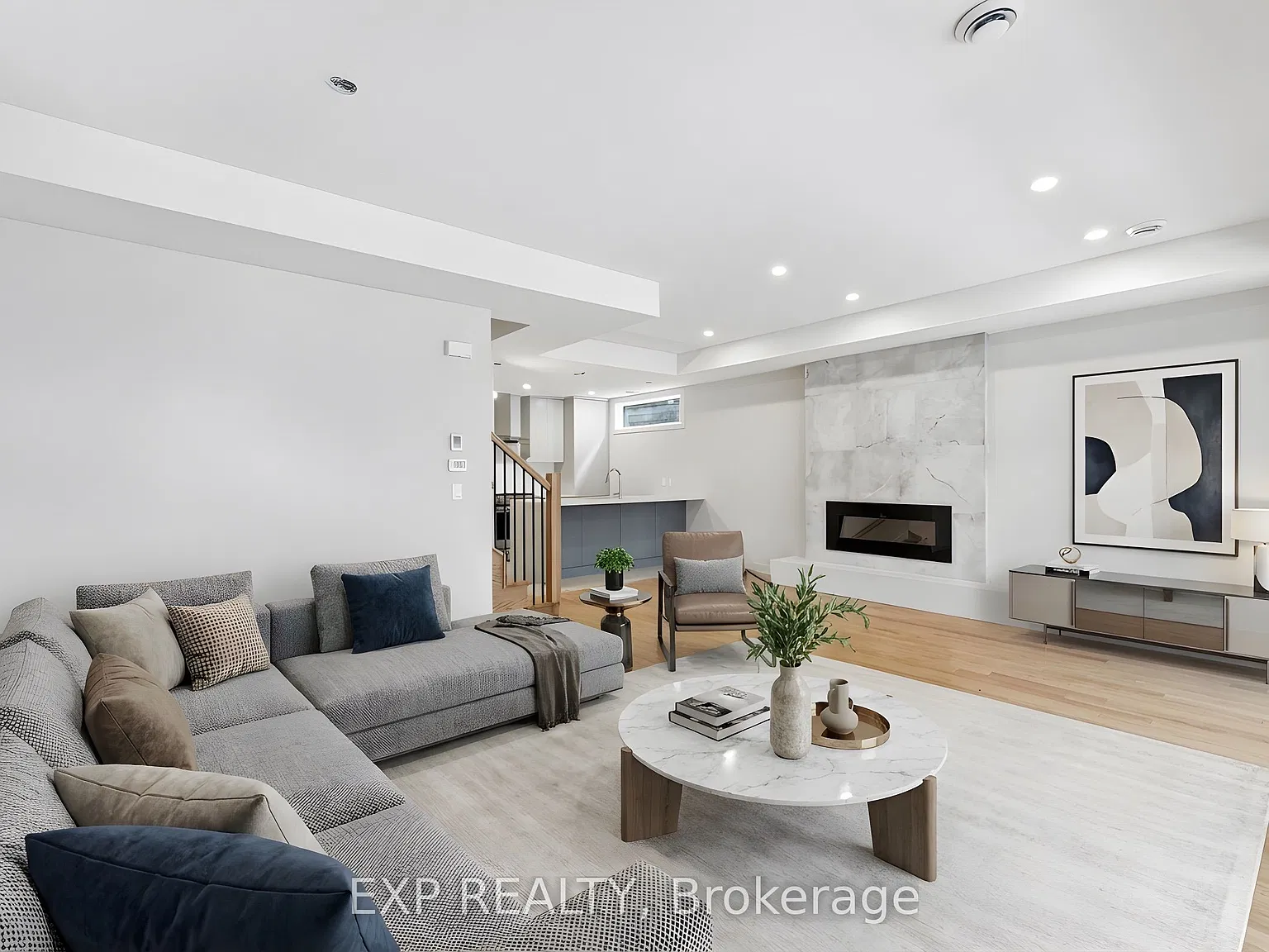3 bed, $3,950 — Photo 2