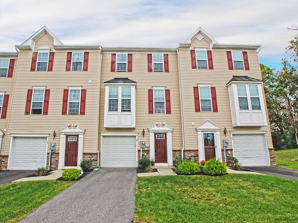 1st image of 21 Yellow Rose Ln