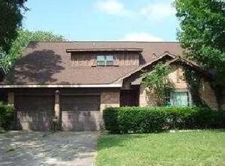 12418 Longbrook Dr, Houston, TX 77099