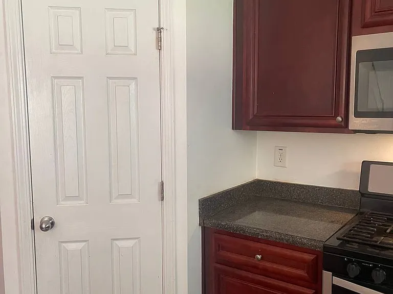520 Lakeridge Ct — Photo 24