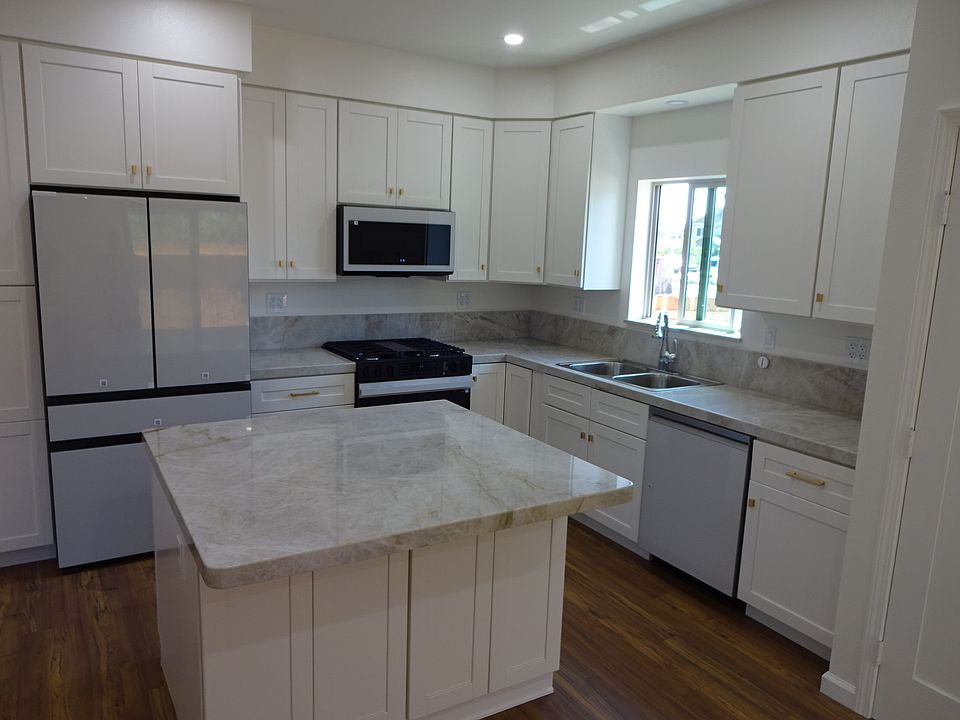 1st image of 228 1/2 Dean Dr