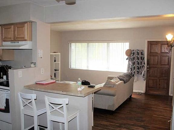 3rd image of 3751 NE 170th St APT 1