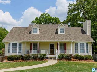 137 Twin Lakes Rd, Trussville, AL 35173