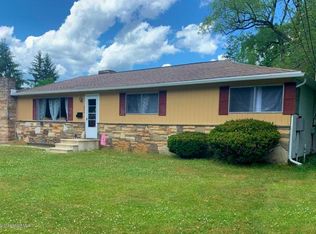 804 Hosfeld St, Clarks Summit, PA 18411