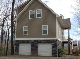 655 Compass Creek Dr, Hayesville, NC 28904