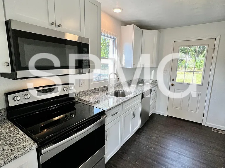 5125 Airport Rd NW — Photo 4
