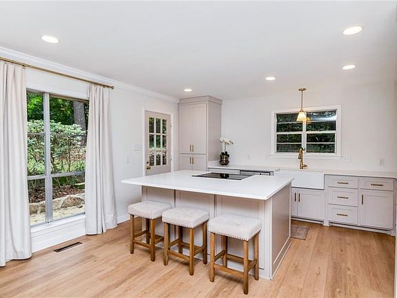4th image of 559 Brawood Dr