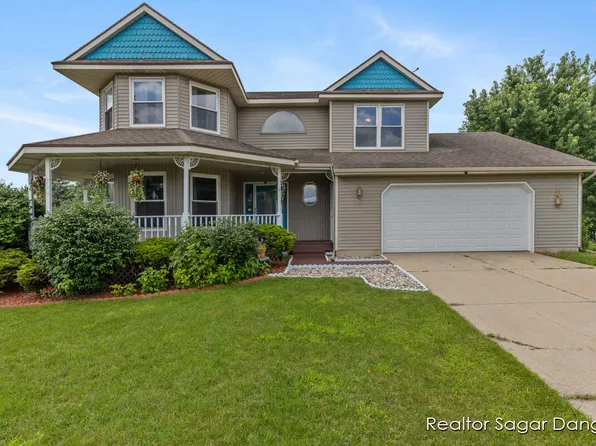 5371 Ticonderoga Dr SE, Kentwood, MI 49508