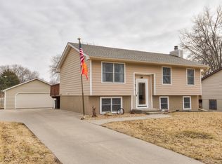 706 Gordon Ave, Norwalk, IA 50211