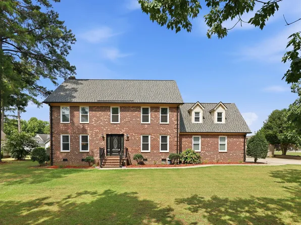 107 Ashley Ln, Dunn, NC 28334