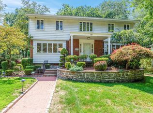 151 Mildred Pkwy, New Rochelle, NY 10804