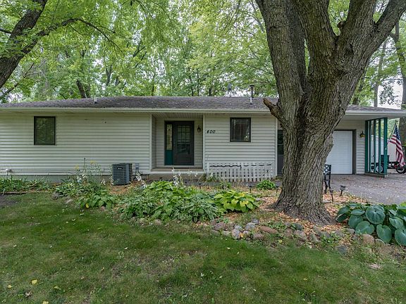 2nd image of 400 2nd Ave