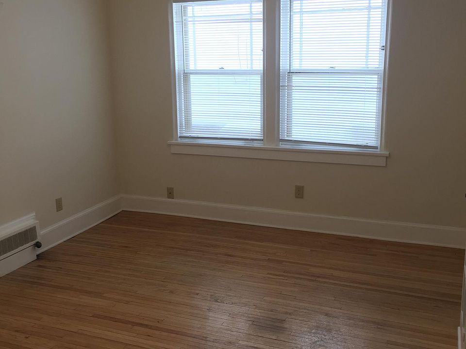 1st image of 542 Lincoln Ave APT 106