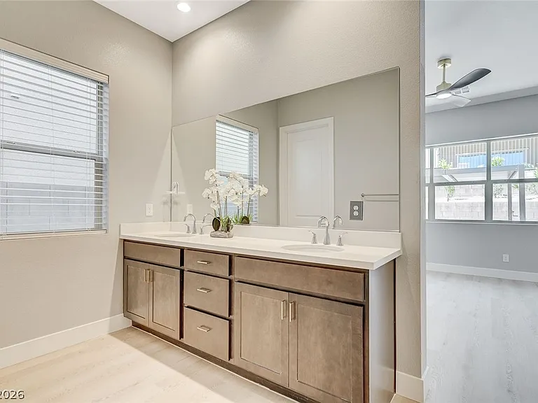 131 Robledo St — Photo 31