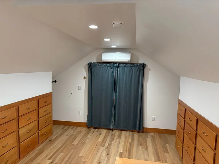 417 W Story St — Photo 11