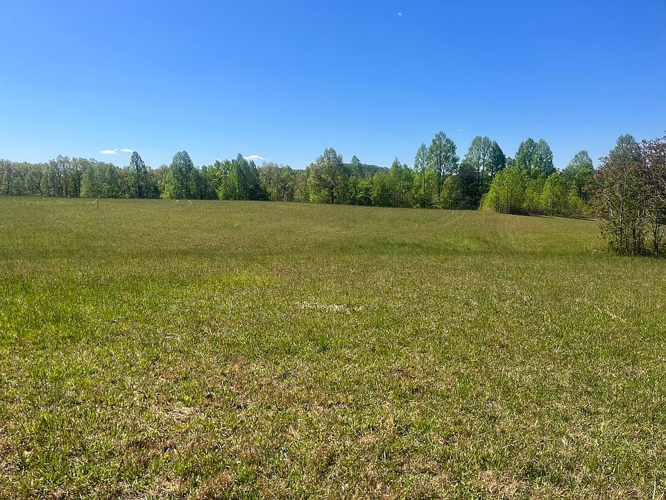 2nd image of 5B Clark Ln