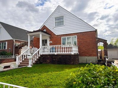 48-22 195th Street, Fresh Meadows, NY, 11365