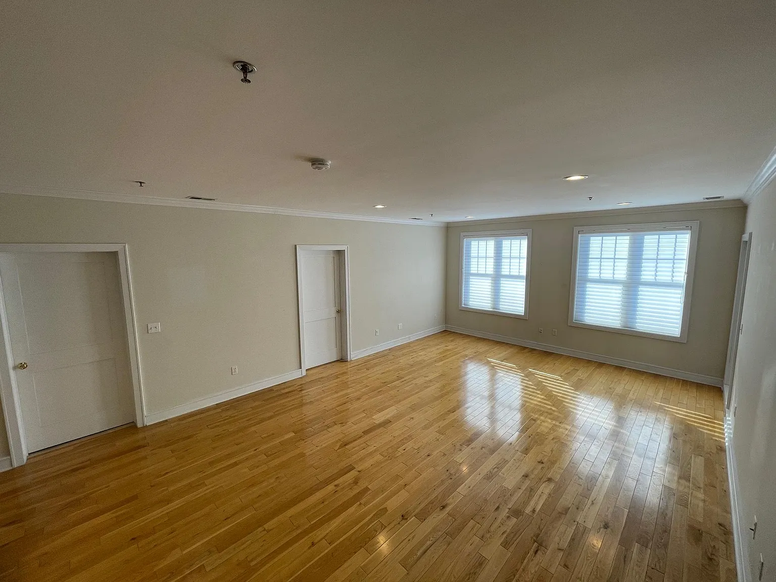 624 Monroe St — Photo 3