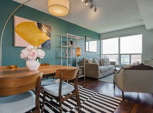 60 Fairfax Cres #326, Toronto, ON M1L0E1