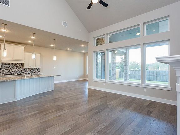 5th image of 42 Botanical Vista Dr