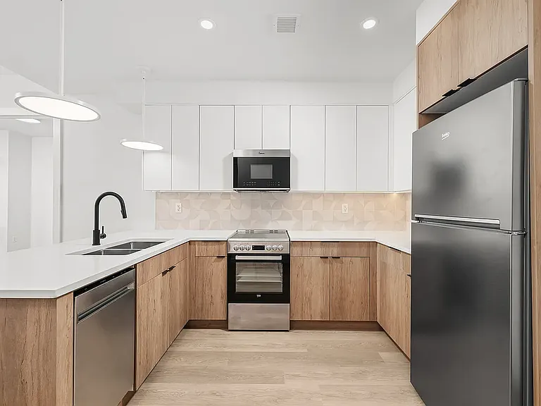 1615 Cedar St #6C — Photo 1