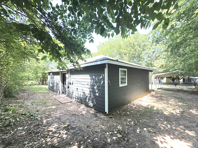 11098 Hillside Dr — Photo 4