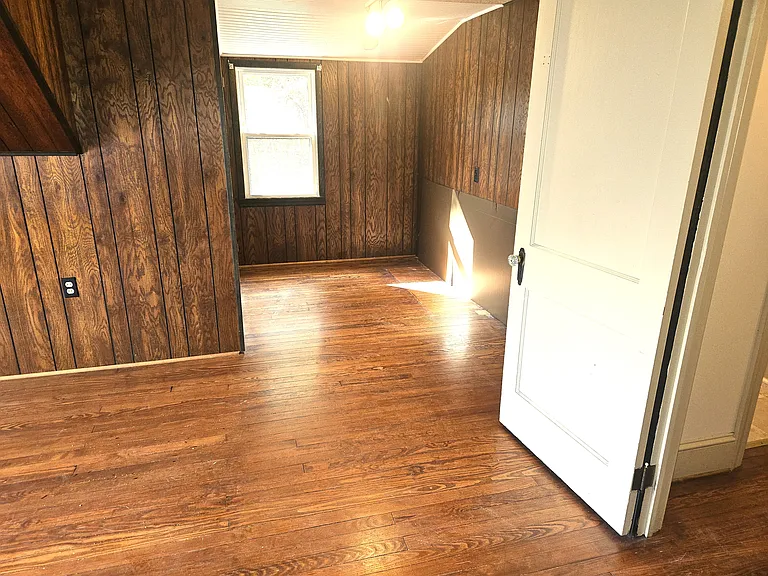 2658 Pulaski Hwy — Photo 11