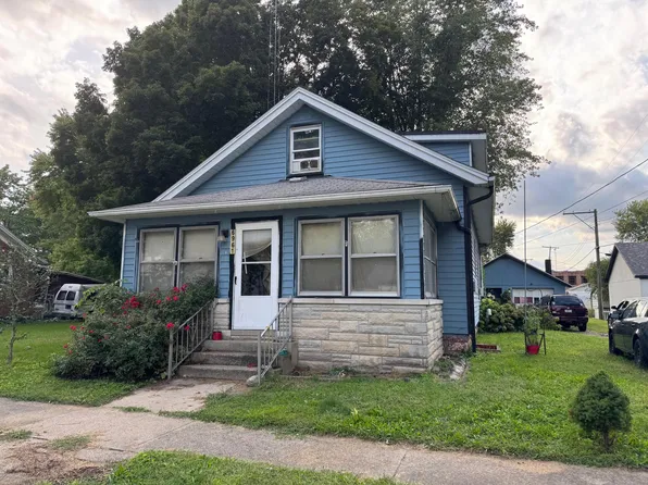 6961 N Center St, Monterey, IN 46960
