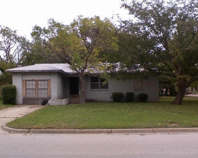 1st image of 5000 Nancy Ln