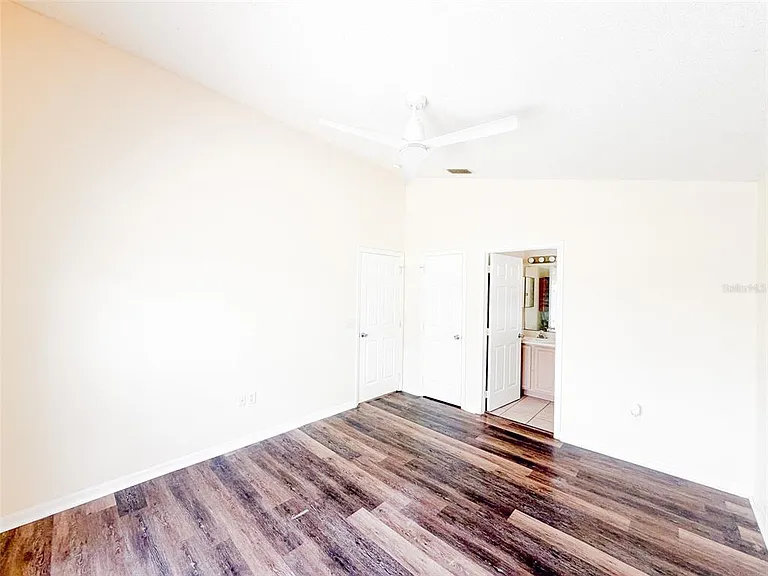 2420 Saint Augustine Blvd — Photo 17