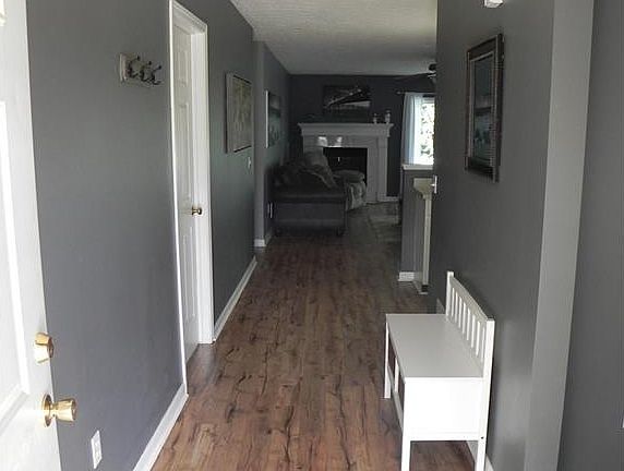4th image of 3947 Marsh Creek Ln #28