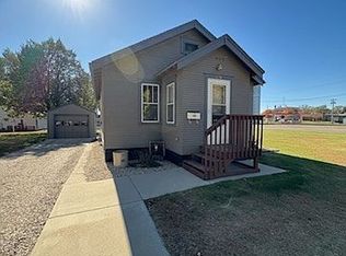 408 E 6th Ave, Redfield, SD 57469