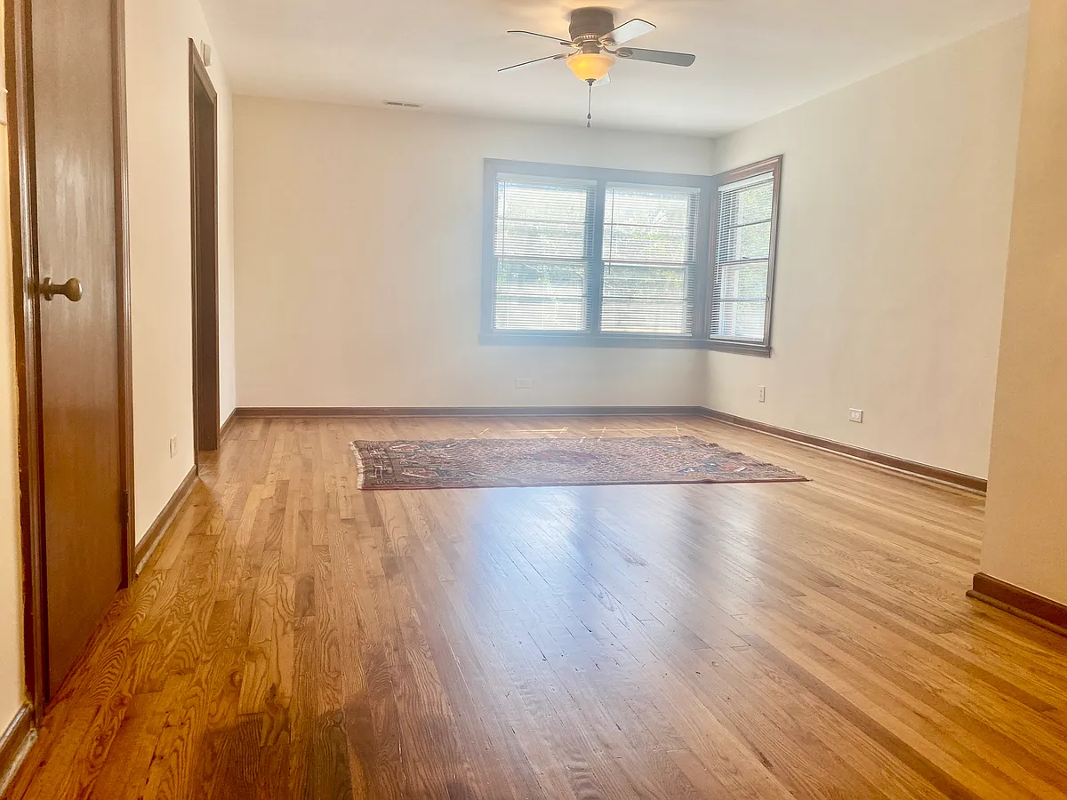 Building Photo - 101 E Club Blvd #B