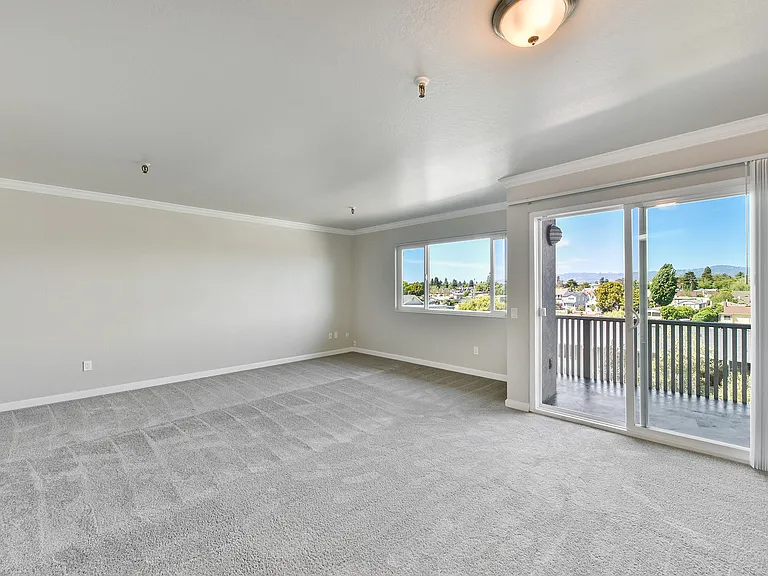 2465 Shoreline Dr — Photo 18