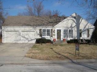 2914 W 48th Ter, Westwood, KS 66205