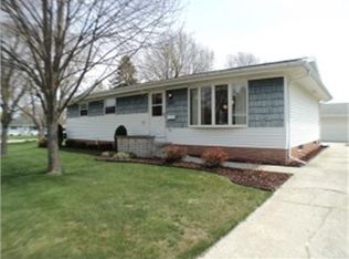 2611 8th St, Two Rivers, WI 54241